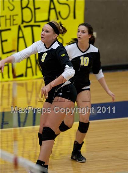 Thumbnail 3 in Carroll vs Plano East (5A Region 1 Bi-District) photogallery.