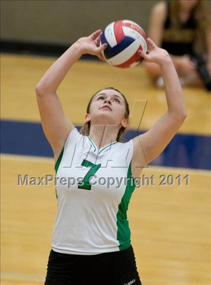 Thumbnail 1 in Carroll vs Plano East (5A Region 1 Bi-District) photogallery.