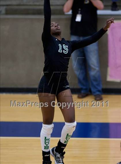 Thumbnail 1 in Carroll vs Plano East (5A Region 1 Bi-District) photogallery.