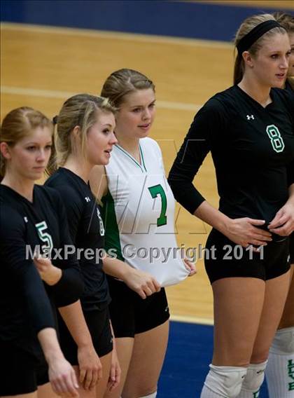 Thumbnail 3 in Carroll vs Plano East (5A Region 1 Bi-District) photogallery.