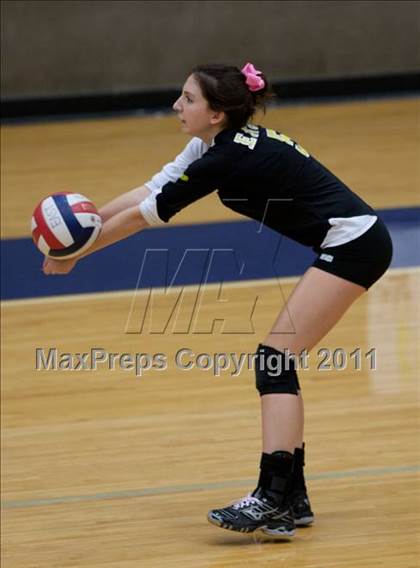 Thumbnail 2 in Carroll vs Plano East (5A Region 1 Bi-District) photogallery.