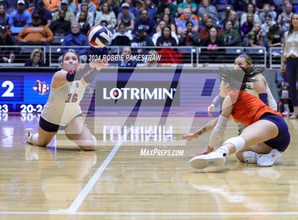 Thumbnail 1 in McKinney North vs. Flour Bluff (UIL 5A Volleyball Division I Final) photogallery.