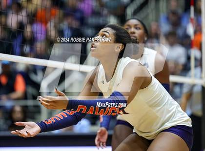 Thumbnail 3 in McKinney North vs. Flour Bluff (UIL 5A Volleyball Division I Final) photogallery.