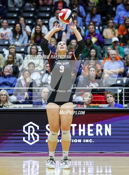 Thumbnail 3 in McKinney North vs. Flour Bluff (UIL 5A Volleyball Division I Final) photogallery.