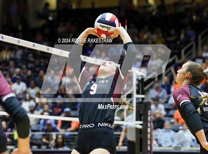 Thumbnail 1 in McKinney North vs. Flour Bluff (UIL 5A Volleyball Division I Final) photogallery.