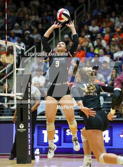 Thumbnail 2 in McKinney North vs. Flour Bluff (UIL 5A Volleyball Division I Final) photogallery.