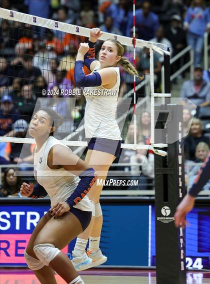 Thumbnail 3 in McKinney North vs. Flour Bluff (UIL 5A Volleyball Division I Final) photogallery.