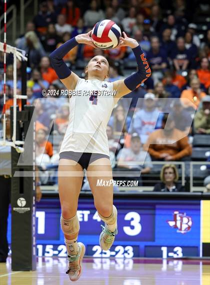 Thumbnail 1 in McKinney North vs. Flour Bluff (UIL 5A Volleyball Division I Final) photogallery.
