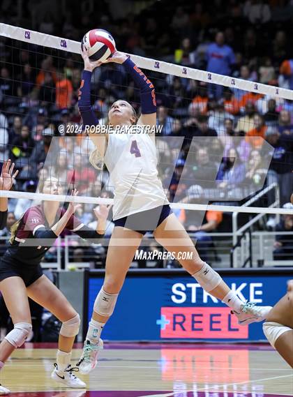 Thumbnail 2 in McKinney North vs. Flour Bluff (UIL 5A Volleyball Division I Final) photogallery.