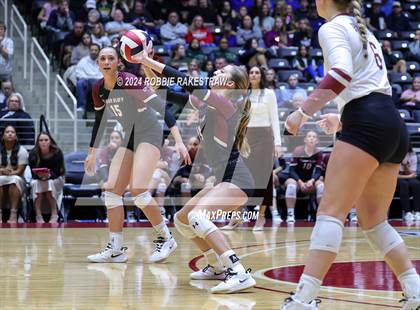 Thumbnail 2 in McKinney North vs. Flour Bluff (UIL 5A Volleyball Division I Final) photogallery.