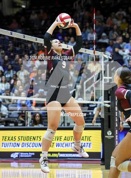 Thumbnail 2 in McKinney North vs. Flour Bluff (UIL 5A Volleyball Division I Final) photogallery.