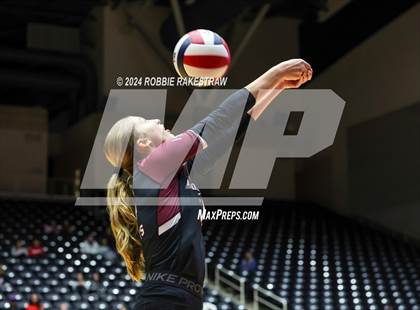 Thumbnail 2 in McKinney North vs. Flour Bluff (UIL 5A Volleyball Division I Final) photogallery.