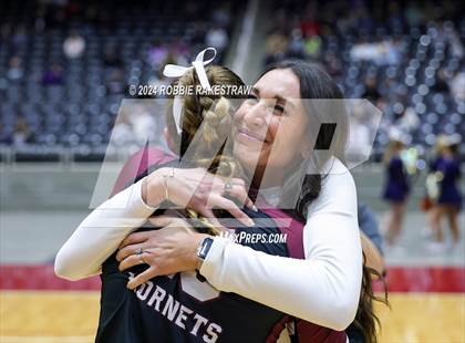 Thumbnail 2 in McKinney North vs. Flour Bluff (UIL 5A Volleyball Division I Final) photogallery.
