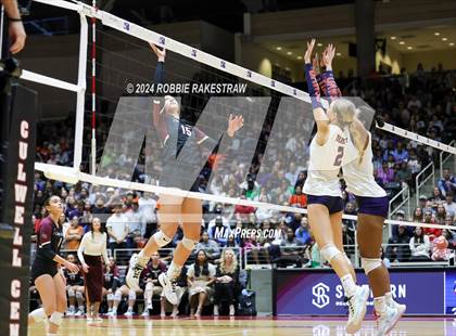 Thumbnail 3 in McKinney North vs. Flour Bluff (UIL 5A Volleyball Division I Final) photogallery.