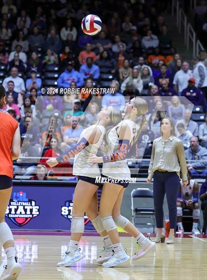Thumbnail 1 in McKinney North vs. Flour Bluff (UIL 5A Volleyball Division I Final) photogallery.