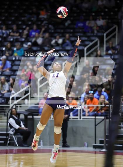 Thumbnail 1 in McKinney North vs. Flour Bluff (UIL 5A Volleyball Division I Final) photogallery.