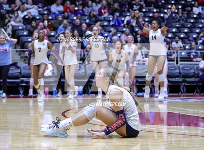 Thumbnail 1 in McKinney North vs. Flour Bluff (UIL 5A Volleyball Division I Final) photogallery.