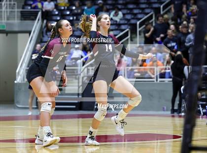 Thumbnail 3 in McKinney North vs. Flour Bluff (UIL 5A Volleyball Division I Final) photogallery.