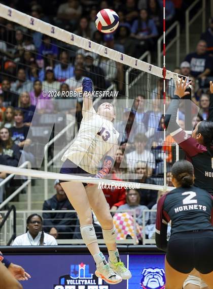 Thumbnail 1 in McKinney North vs. Flour Bluff (UIL 5A Volleyball Division I Final) photogallery.