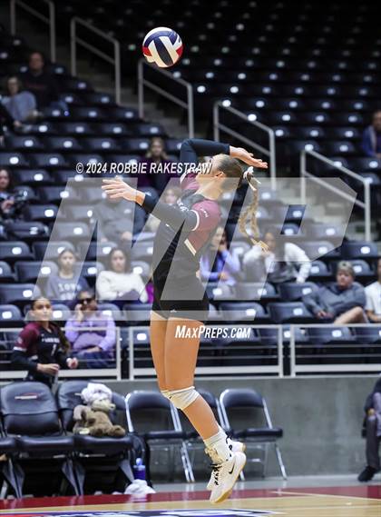 Thumbnail 3 in McKinney North vs. Flour Bluff (UIL 5A Volleyball Division I Final) photogallery.
