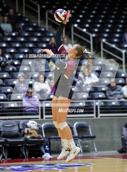Thumbnail 2 in McKinney North vs. Flour Bluff (UIL 5A Volleyball Division I Final) photogallery.