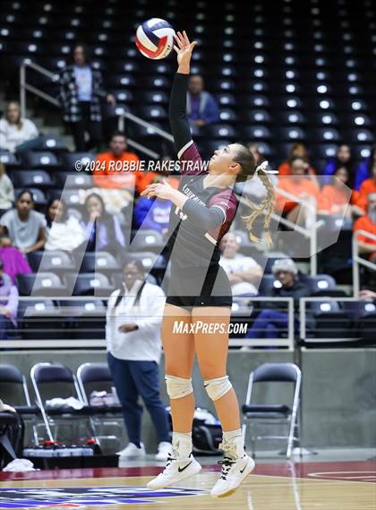 Thumbnail 2 in McKinney North vs. Flour Bluff (UIL 5A Volleyball Division I Final) photogallery.