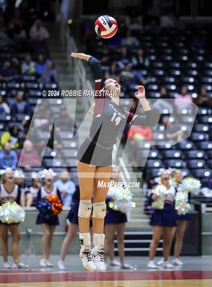Thumbnail 2 in McKinney North vs. Flour Bluff (UIL 5A Volleyball Division I Final) photogallery.