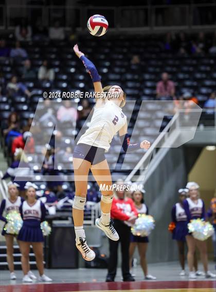 Thumbnail 1 in McKinney North vs. Flour Bluff (UIL 5A Volleyball Division I Final) photogallery.