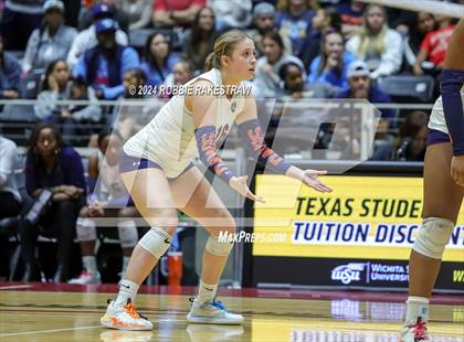 Thumbnail 3 in McKinney North vs. Flour Bluff (UIL 5A Volleyball Division I Final) photogallery.