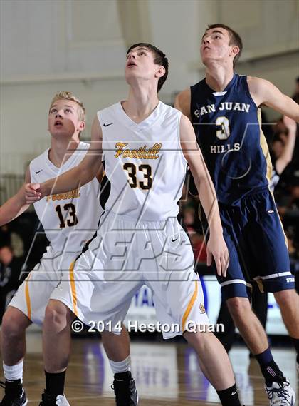 Thumbnail 1 in Foothill vs. San Juan Hills (Orange Holiday Classic) photogallery.