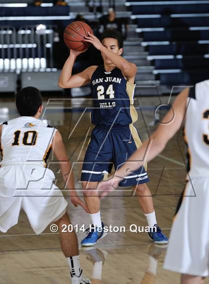 Thumbnail 3 in Foothill vs. San Juan Hills (Orange Holiday Classic) photogallery.