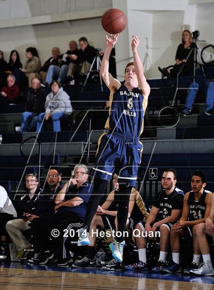 Thumbnail 2 in Foothill vs. San Juan Hills (Orange Holiday Classic) photogallery.