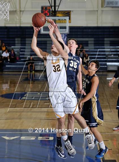 Thumbnail 2 in Foothill vs. San Juan Hills (Orange Holiday Classic) photogallery.