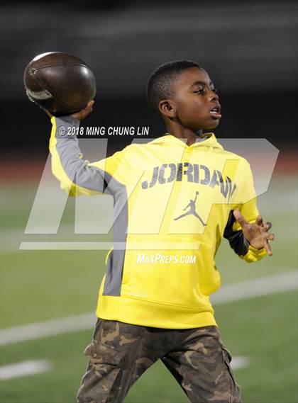 Thumbnail 3 in Lawndale @ South Hills (CIF State D2A Regional Final) photogallery.