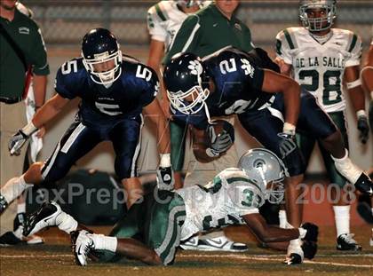 Thumbnail 2 in Loyola vs. De La Salle photogallery.