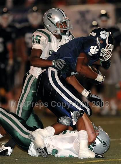 Thumbnail 1 in Loyola vs. De La Salle photogallery.
