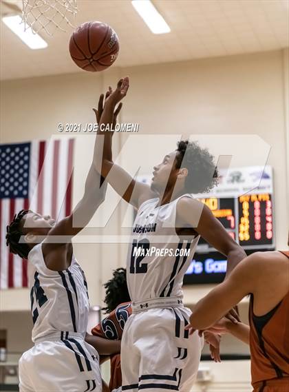 Thumbnail 3 in Madison vs Johnson photogallery.