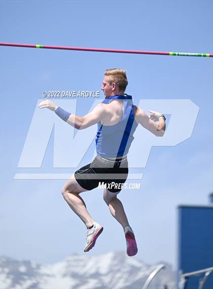 Thumbnail 3 in BYU Invitational photogallery.