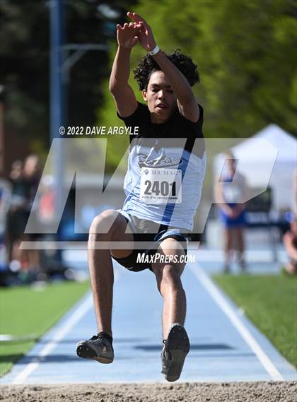 Thumbnail 3 in BYU Invitational photogallery.