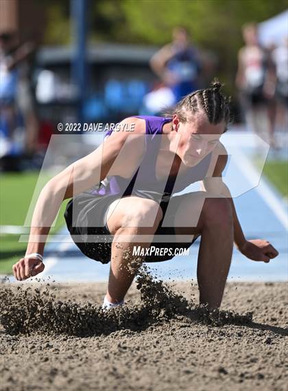 Thumbnail 2 in BYU Invitational photogallery.