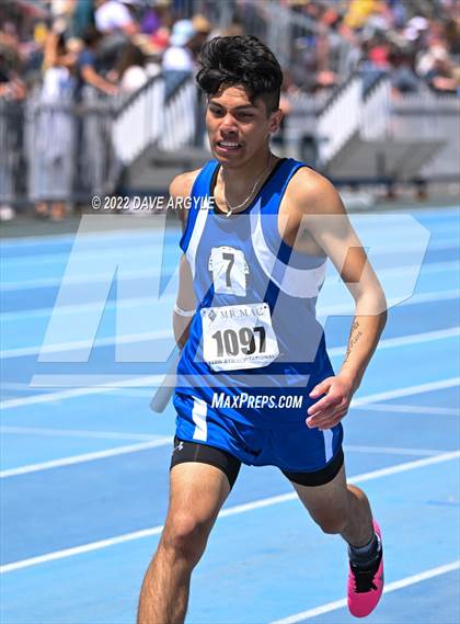 Thumbnail 2 in BYU Invitational photogallery.