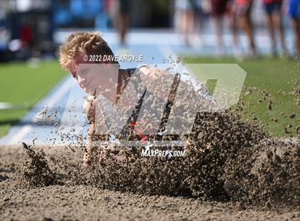 Thumbnail 3 in BYU Invitational photogallery.