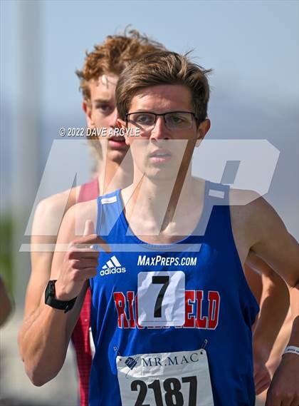 Thumbnail 3 in BYU Invitational photogallery.