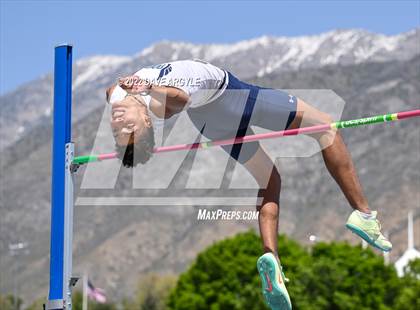 Thumbnail 3 in BYU Invitational photogallery.