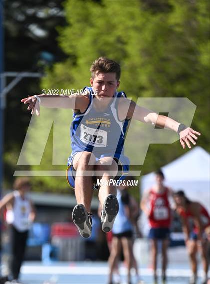 Thumbnail 1 in BYU Invitational photogallery.