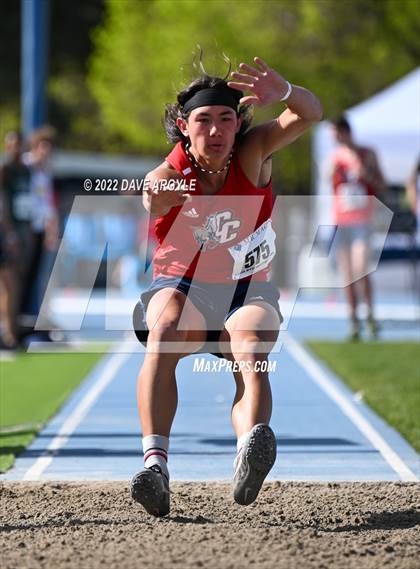 Thumbnail 2 in BYU Invitational photogallery.