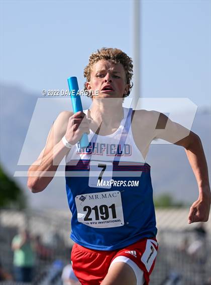 Thumbnail 2 in BYU Invitational photogallery.