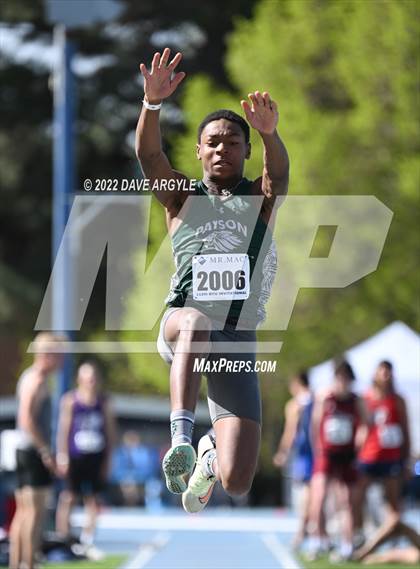Thumbnail 1 in BYU Invitational photogallery.
