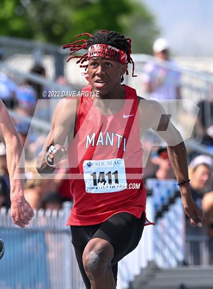 Thumbnail 3 in BYU Invitational photogallery.