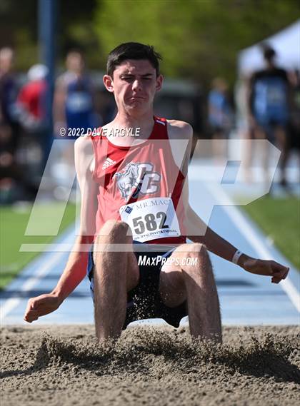 Thumbnail 1 in BYU Invitational photogallery.